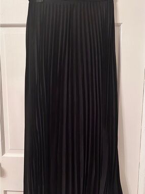 LuLaRoe Black Pleated Maxi Skirt